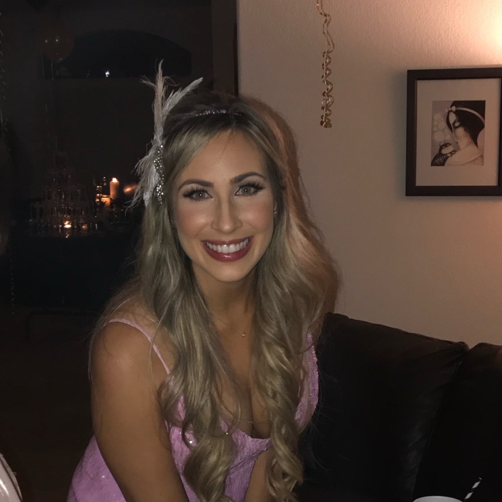 Meet your Posher, Elise